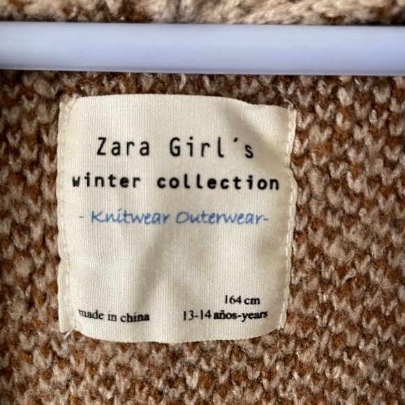 Zara Giles’s winter collection. Knitwear outerwear. kids sweater with hoodie - Picture 3 of 3